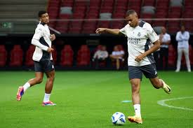 继续发光发 继续发光发